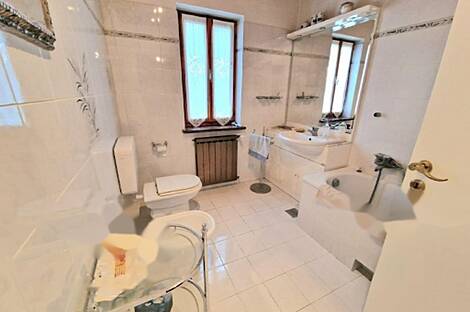 Резиденция, Чежари: 15