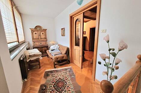 Резиденция, Чежари: 17