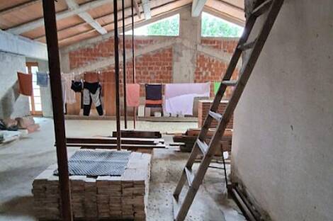 Резиденция, Чежари: 28