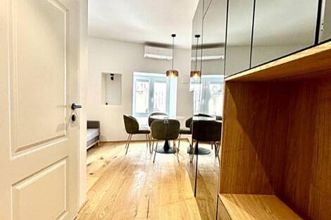 Строение с террасой на площади Тартини: 14