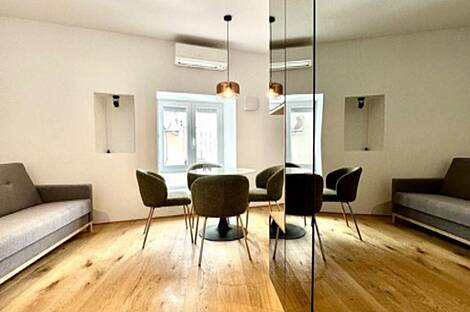 Строение с террасой на площади Тартини: 15