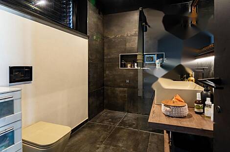 Дом в два этажа, расположенный в Сежане: 2