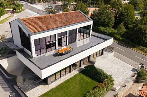 Дом в два этажа, расположенный в Сежане: 5