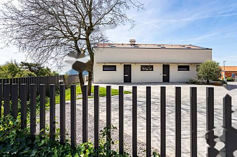 Дом в два этажа, расположенный в Сежане: 8