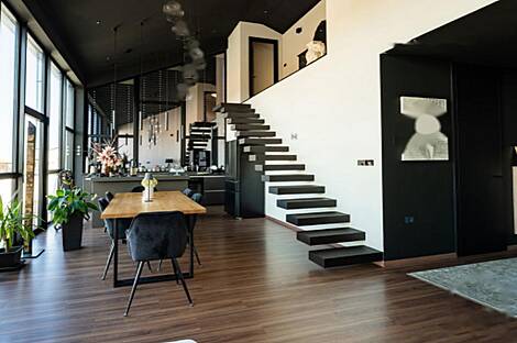 Дом в два этажа, расположенный в Сежане: 19