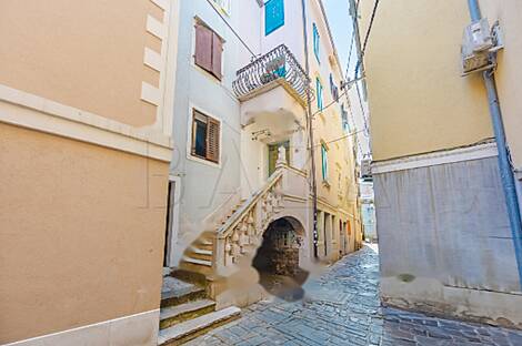 Дом в Пиране с террасой: 2