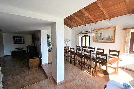 Дом Пуче с двумя этажами, расположенный в Долине Драгонье: 12