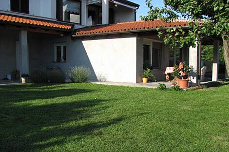 Здание, Лужайка: 4