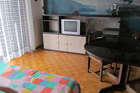 Здание, Лужайка: 11