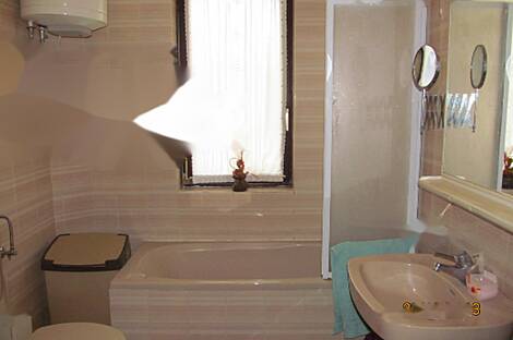 Здание, Лужайка: 13