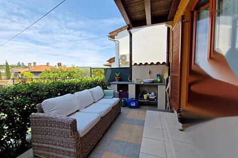 Здание, Сеча: 14