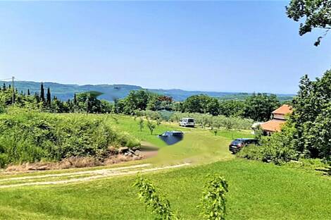 Здание с обширной территорией: 1