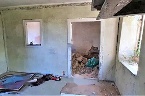 Здание с обширной территорией: 11