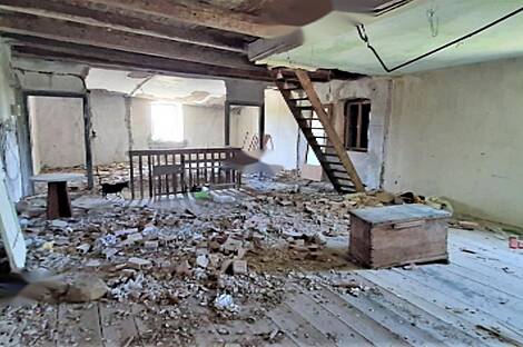 Здание с обширной территорией: 14