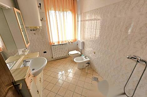 Жилище, принадлежащее Чежарьи: 12