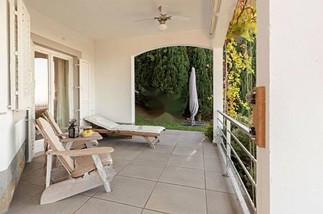 Здание, Малиа: 13