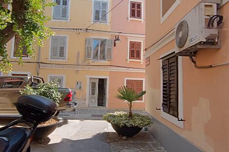 Изола дом с террасой: 1