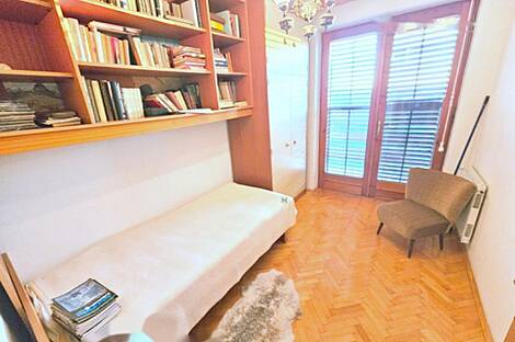 Дом в центре города Сежана: 27