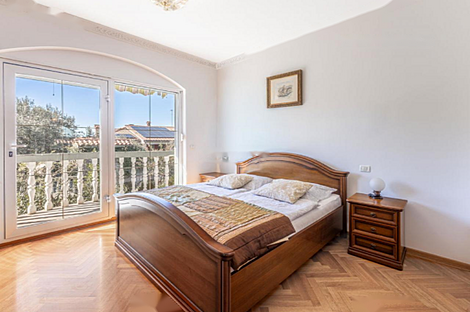 Дом, Праде.: 9