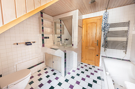 Квартира с пятью комнатами в центральной части города.: 10