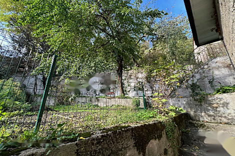 Центральная квартира с более чем пятью комнатами: 2