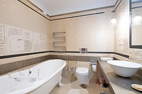 Квартира в центре, более 5 комнат.: 2