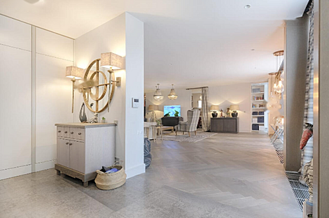 Квартира в центре, более 5 комнат.: 10