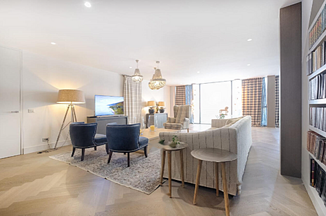 Квартира в центре, более 5 комнат.: 21