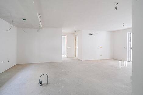 Квартира с тремя комнатами В поле: 5