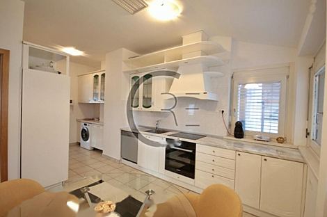 Квартира, более 5-ти комнат в Пруле: 2