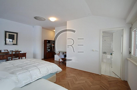 Квартира, более 5-ти комнат в Пруле: 27