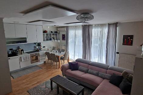 Квартира с тремя комнатами в Надгорице: 1