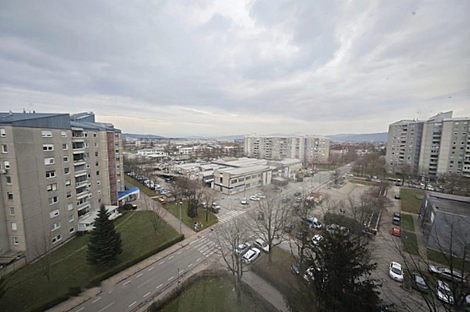 Квартира с тремя комнатами в Мосте: 2