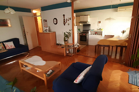 Квартира с тремя комнатами в Лёшещке: 1