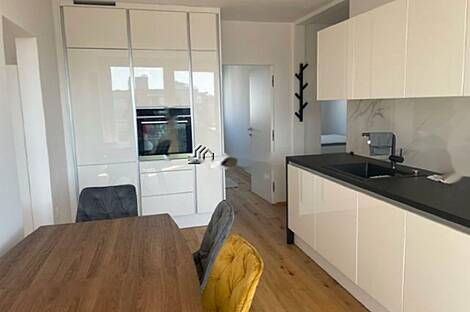 Квартира с 3,5 комнатами в районе Бежиград: 1