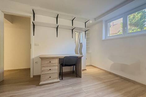 Трехкомнатная квартира в районе Бежиградский двор: 13