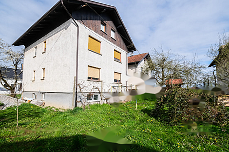 Квартира с четырьмя комнатами: 2