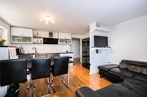 Квартира с четырьмя комнатами: 3