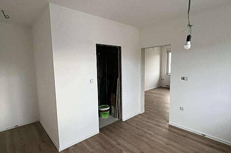 Новая Шишка, квартира из полутора комнат: 1