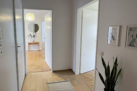 Квартира с четырьмя комнатами: 28