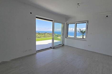 Трёхкомнатная квартира: 7