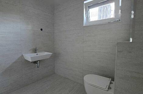 Трёхкомнатная квартира: 12