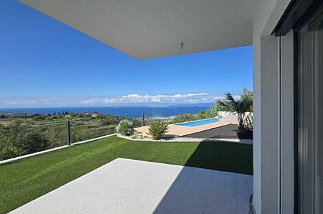 Трёхкомнатная квартира: 16