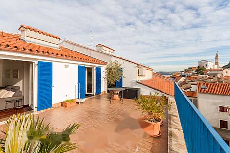 Пятикомнатная квартира в Пиране: 5