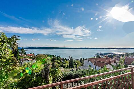 Квартира с тремя комнатами в Портороже: 2