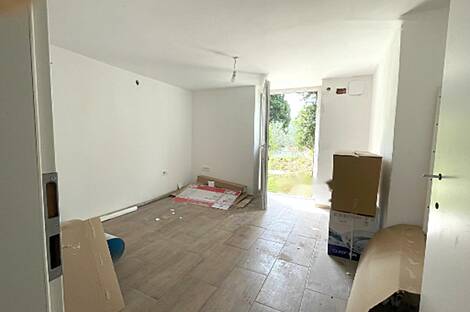 Три студийные квартиры в Лучии: 8