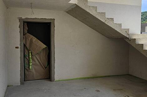 Квартира из пяти комнат в Изоле: 18