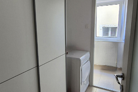 Трёхкомнатная квартира в центральной части: 12