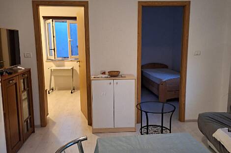 Квартира с четырьмя комнатами в центральной части Копра: 23