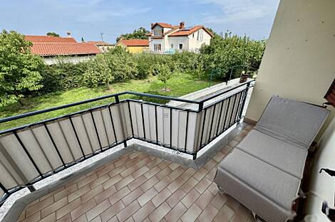 Квартира с четырьмя комнатами в Хрватини.: 13